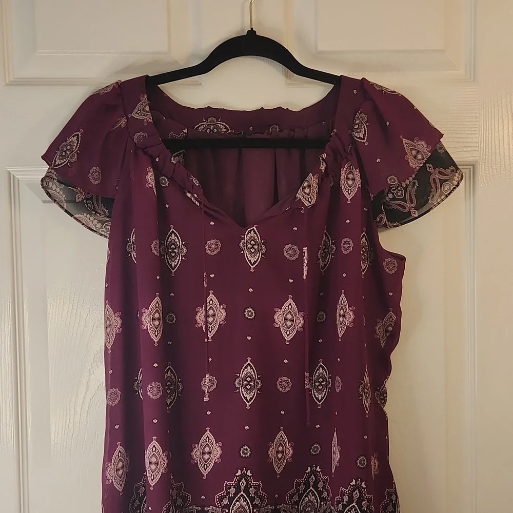 Apt.9 Women's Burgandy and Black Paisley Print Flutter Sleeve Top Size S - Picture 4 of 10